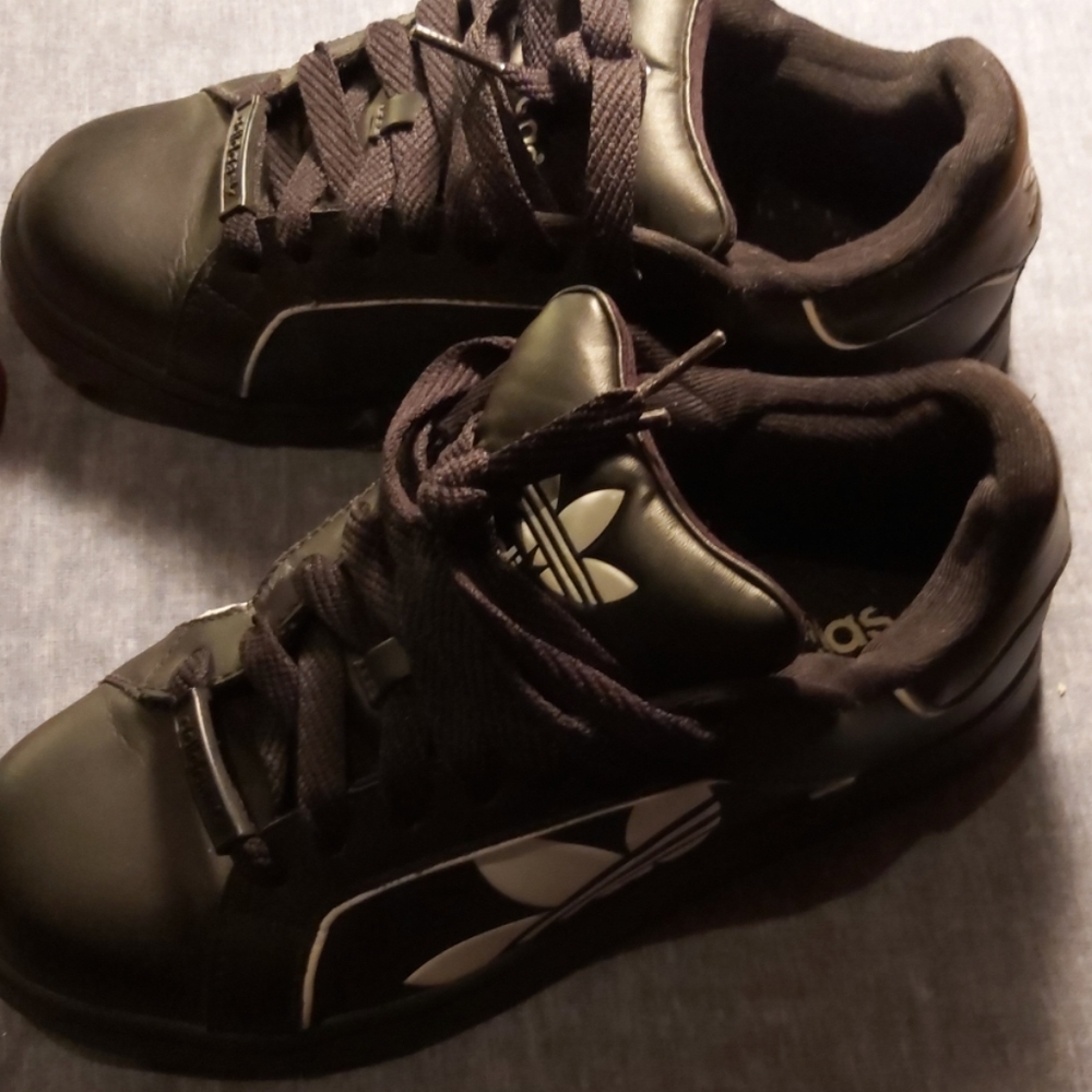 Adidas superstar women's low.